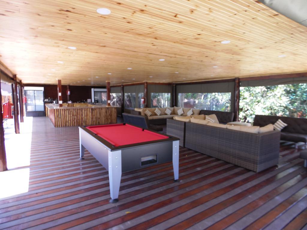 Saint Lucia Estuary Urban Glamping Tranquil International Backpacking Village מראה חיצוני תמונה