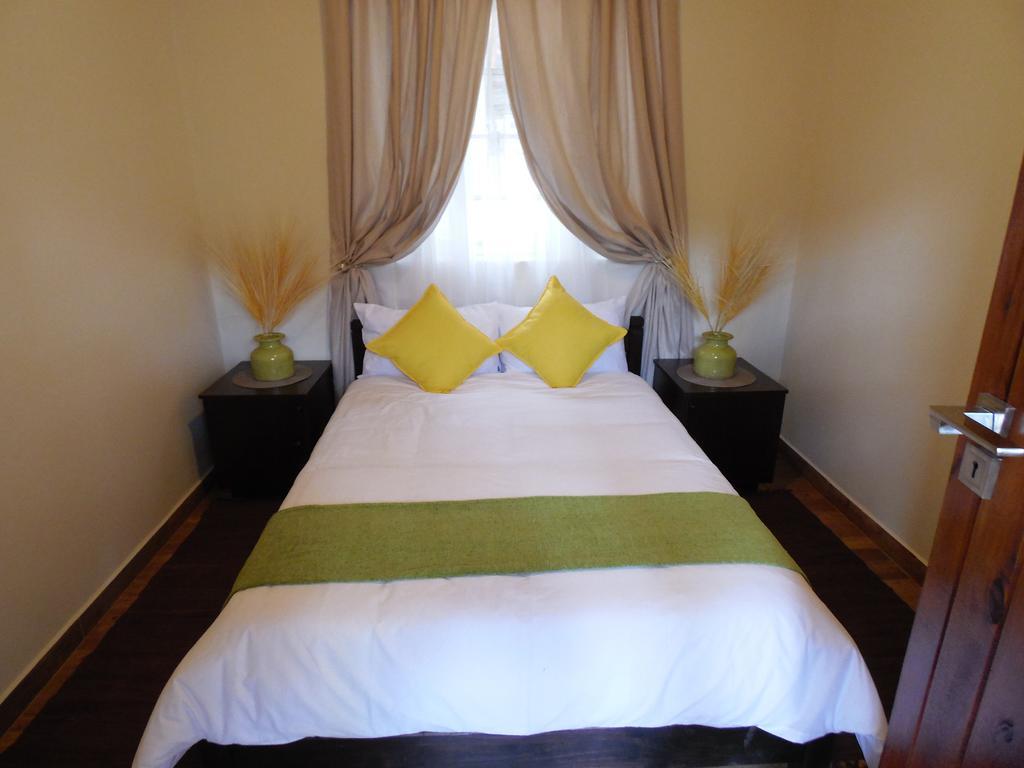 Saint Lucia Estuary Urban Glamping Tranquil International Backpacking Village חדר תמונה