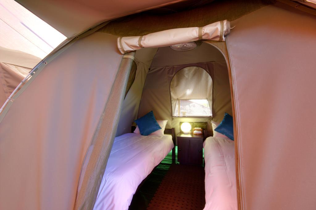 Saint Lucia Estuary Urban Glamping Tranquil International Backpacking Village מראה חיצוני תמונה